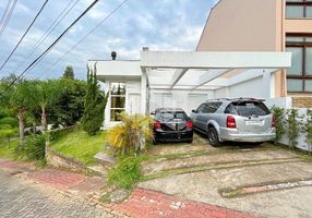 Casas à venda na Avenida Juca Batista em Porto Alegre, RS - ZAP
