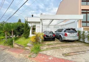 Casas à venda na Avenida Juca Batista - Hípica, Porto Alegre - RS