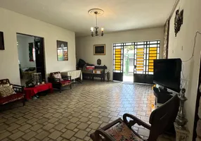 Foto 1 de Casa com 4 Quartos à venda, 190m² em Hipódromo, Recife