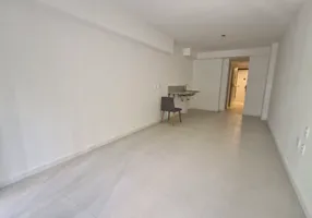 Foto 1 de Apartamento com 1 Quarto à venda, 32m² em Centro, Rio de Janeiro