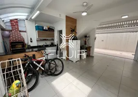 Foto 1 de Casa de Condomínio com 2 Quartos à venda, 103m² em Marapé, Santos