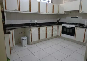 Foto 1 de Casa com 3 Quartos à venda, 250m² em Vila Xavier, Araraquara