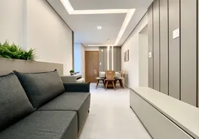 Foto 1 de Apartamento com 2 Quartos à venda, 65m² em Vila Guilhermina, Praia Grande