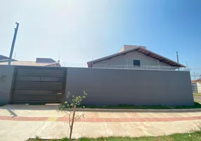 Foto 1 de Casa com 2 Quartos à venda, 60m² em Jardim Samambaia, Campo Grande