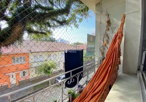 Foto 1 de Apartamento com 3 Quartos à venda, 74m² em Azenha, Porto Alegre