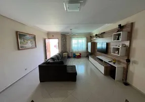 Foto 1 de Sobrado com 3 Quartos à venda, 243m² em Vila Scarpelli, Santo André