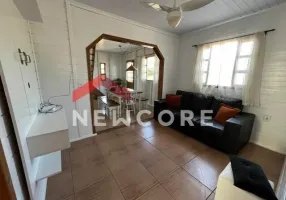 Foto 1 de Casa com 4 Quartos à venda, 135m² em Praia do Rosa, Imbituba