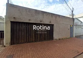 Foto 1 de Casa com 2 Quartos para alugar, 45m² em Martins, Uberlândia