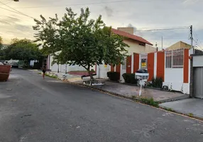 Foto 1 de Casa com 4 Quartos à venda, 200m² em Jardim Primavera, Cuiabá