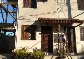 Foto 1 de Casa com 2 Quartos à venda, 150m² em Vila Nova, Porto Alegre