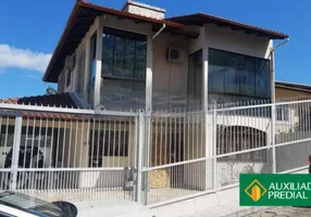 Foto 1 de Casa com 3 Quartos à venda, 257m² em Trindade, Florianópolis