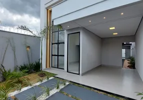 Foto 1 de Casa com 3 Quartos à venda, 118m² em Setor Cristina, Trindade