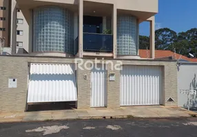 Foto 1 de Casa com 4 Quartos para alugar, 400m² em Vigilato Pereira, Uberlândia