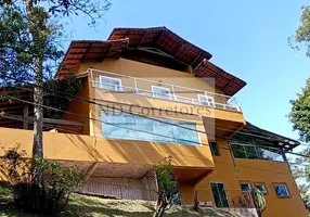 Foto 1 de Casa com 3 Quartos à venda, 490m² em Castelanea, Petrópolis