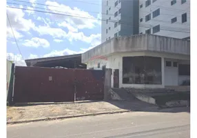 Foto 1 de Galpão/Depósito/Armazém à venda, 1000m² em Centro, Teixeira de Freitas