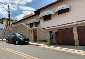 Foto 1 de Casa com 3 Quartos à venda, 270m² em Vila Pasti, Louveira