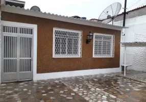Foto 1 de Casa com 3 Quartos para alugar, 131m² em Del Castilho, Rio de Janeiro