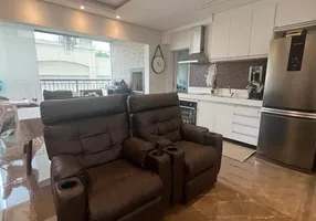 Foto 1 de Apartamento com 2 Quartos à venda, 76m² em Jardim Tupanci, Barueri