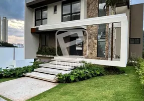 Foto 1 de Casa com 4 Quartos à venda, 500m² em Barra, Balneário Camboriú