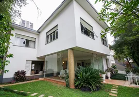 Foto 1 de Casa com 7 Quartos para venda ou aluguel, 619m² em Pacaembu, São Paulo