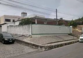 Foto 1 de Casa com 4 Quartos à venda, 300m² em Jardim Cidade Universitária, João Pessoa