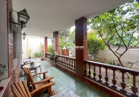 Foto 1 de Casa com 8 Quartos para venda ou aluguel, 293m² em Tijuca, Rio de Janeiro