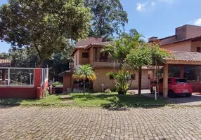 Foto 1 de Casa de Condomínio com 3 Quartos à venda, 320m² em Granja Viana, Carapicuíba