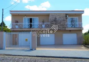 Foto 1 de Sobrado com 3 Quartos à venda, 237m² em Uvaranas, Ponta Grossa