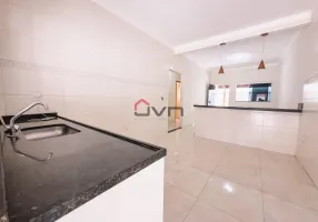 Foto 1 de Casa com 3 Quartos à venda, 140m² em Jardim Europa, Uberlândia