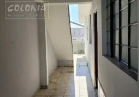 Foto 1 de Casa com 2 Quartos para alugar, 60m² em Jardim Teles de Menezes, Santo André