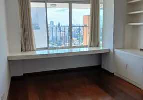 Foto 1 de Apartamento com 3 Quartos para alugar, 167m² em Aclimação, São Paulo