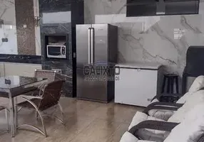 Foto 1 de Casa com 3 Quartos à venda, 223m² em Jardim Europa, Uberlândia