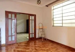 Foto 1 de Casa com 4 Quartos para alugar, 300m² em Nova Granada, Belo Horizonte