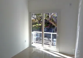 Foto 1 de Casa com 3 Quartos à venda, 160m² em Guarujá, Porto Alegre