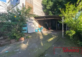 Foto 1 de Lote/Terreno à venda, 696m² em São João, Porto Alegre