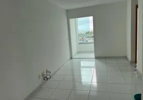 Foto 1 de Apartamento com 2 Quartos à venda, 48m² em Buraquinho, Lauro de Freitas