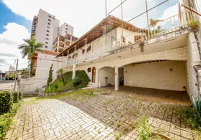 Foto 1 de Casa com 4 Quartos à venda, 478m² em Bom Pastor, Juiz de Fora