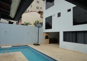 Foto 1 de Casa com 4 Quartos à venda, 450m² em Praia do Pecado, Macaé