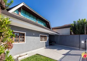 Foto 1 de Casa com 4 Quartos à venda, 330m² em Uberaba, Curitiba