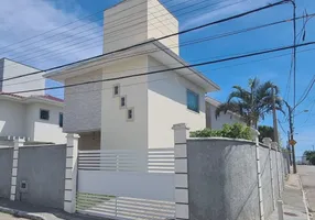 Foto 1 de Sobrado com 3 Quartos à venda, 190m² em Centro, Campos do Jordão