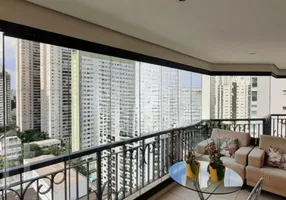 Foto 1 de Apartamento com 4 Quartos à venda, 172m² em Itaim Bibi, São Paulo