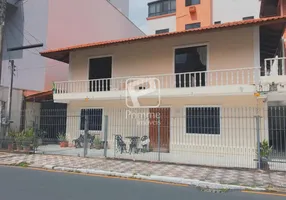 Foto 1 de Casa com 2 Quartos para alugar, 257m² em Centro, Balneário Camboriú