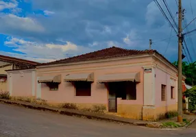 Foto 1 de Casa com 3 Quartos à venda, 117m² em Centro, Dourado