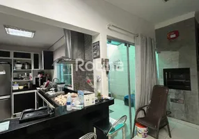 Foto 1 de Casa de Condomínio com 3 Quartos à venda, 149m² em Aclimacao, Uberlândia