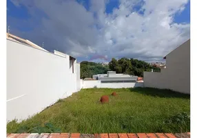 Foto 1 de Lote/Terreno à venda, 250m² em Jardim Italia, Botucatu