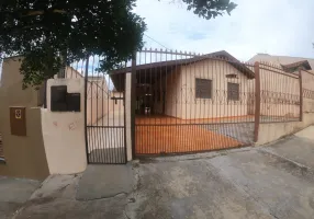 Foto 1 de Casa com 2 Quartos para alugar, 60m² em Carnascialli, Londrina
