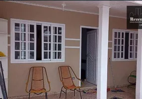 Foto 1 de Casa com 4 Quartos à venda, 100m² em Caiuá, Curitiba