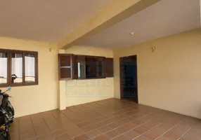 Foto 1 de Casa com 3 Quartos para alugar, 140m² em São Marcos, Joinville