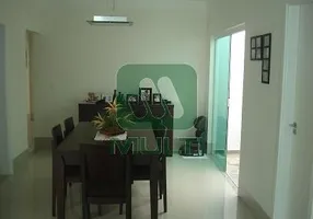 Foto 1 de Casa com 3 Quartos à venda, 190m² em Vigilato Pereira, Uberlândia