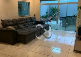 Foto 1 de Casa com 3 Quartos à venda, 190m² em Columbia, Londrina